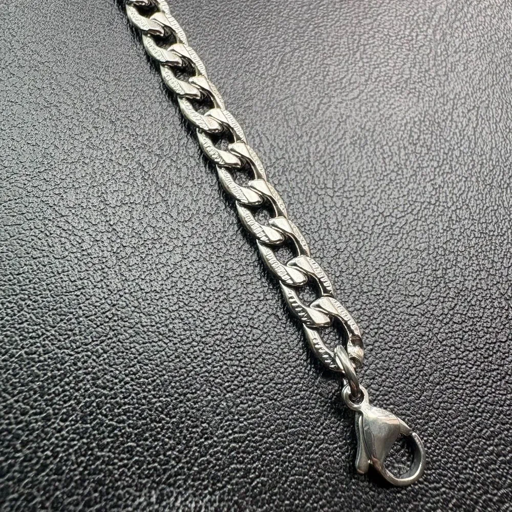 Unbranded designer edge
